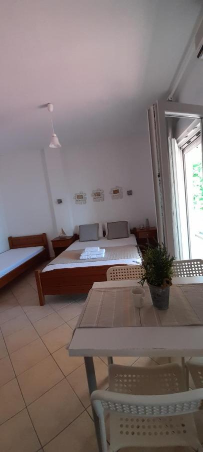 Akrogiali Apartments Paralía Skotínis エクステリア 写真