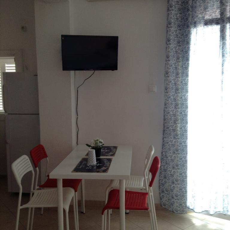 Akrogiali Apartments Paralía Skotínis エクステリア 写真